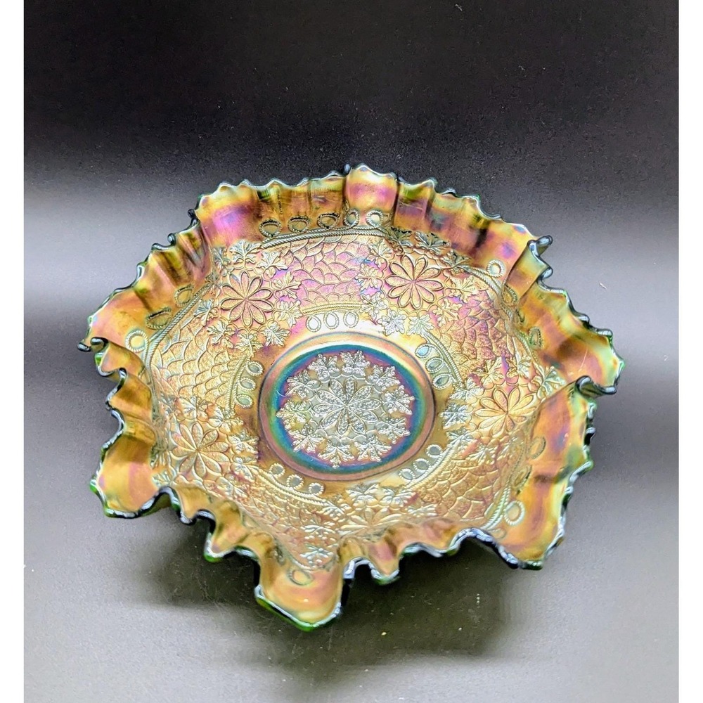 Antique Fenton Leaf Chain Green Carnival Glass Double Crimped Bowl 8.5"